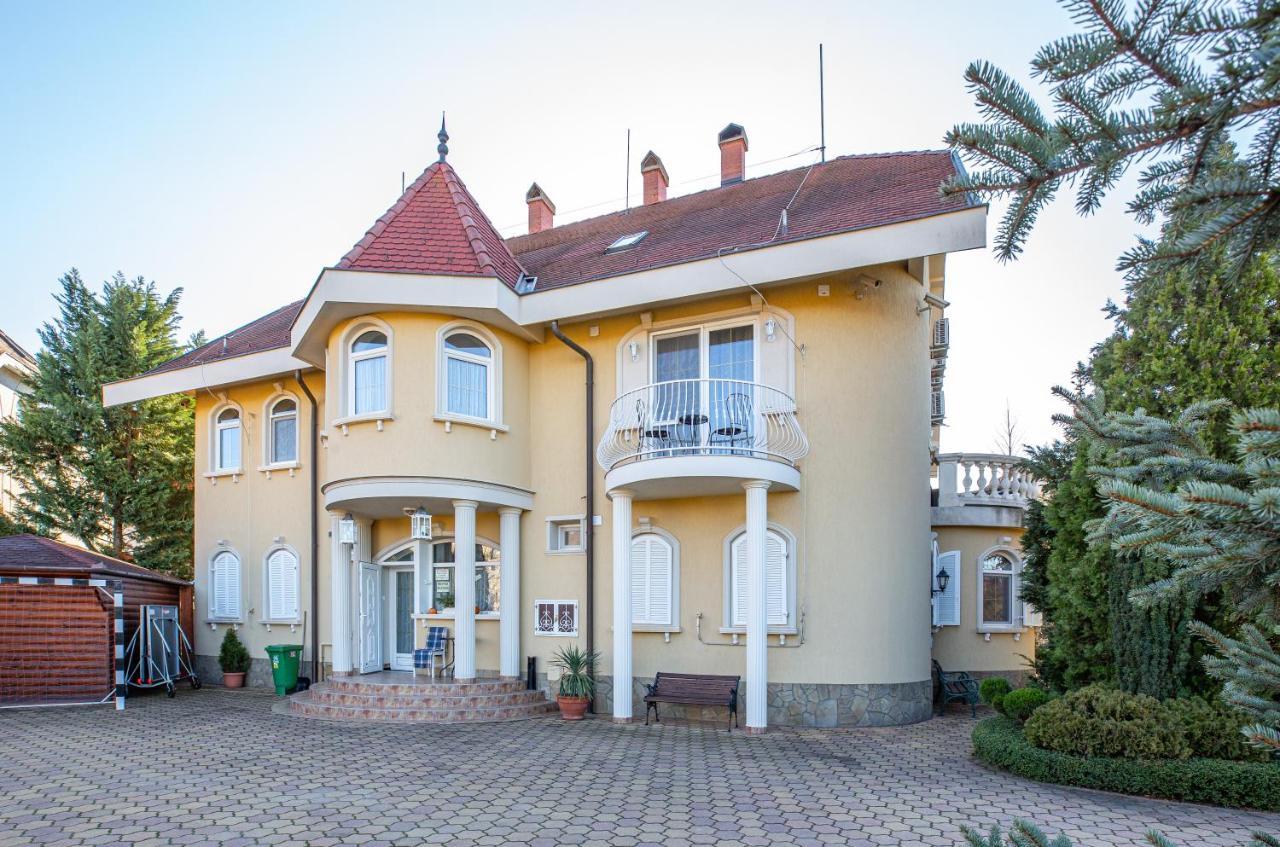 Villa Rosa Hajdúszoboszló Exterior foto